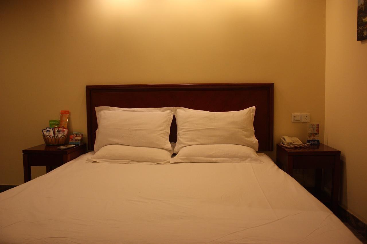 Gma Hotel Shanghai Wuning Road Zhenping Road Metro Station Exterior foto